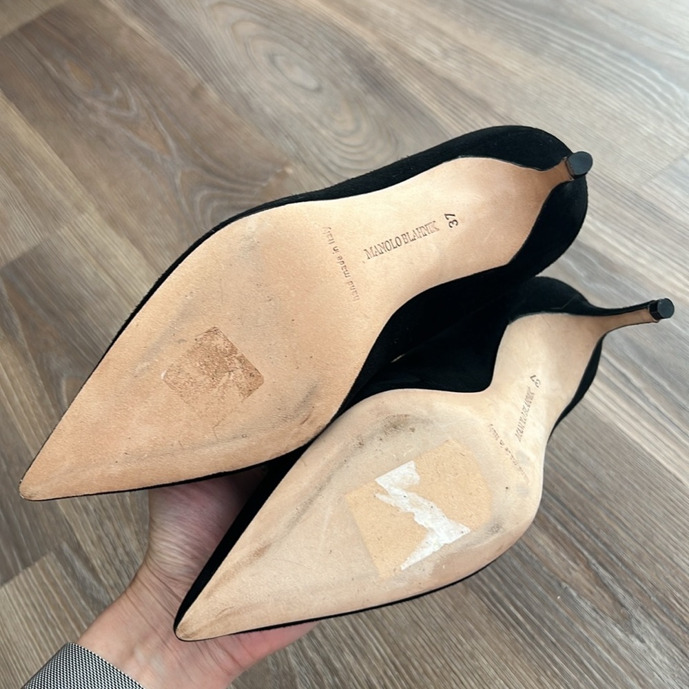 New manolo blahnik black suede ribbon detail 3” pumps - Picture 5 of 6